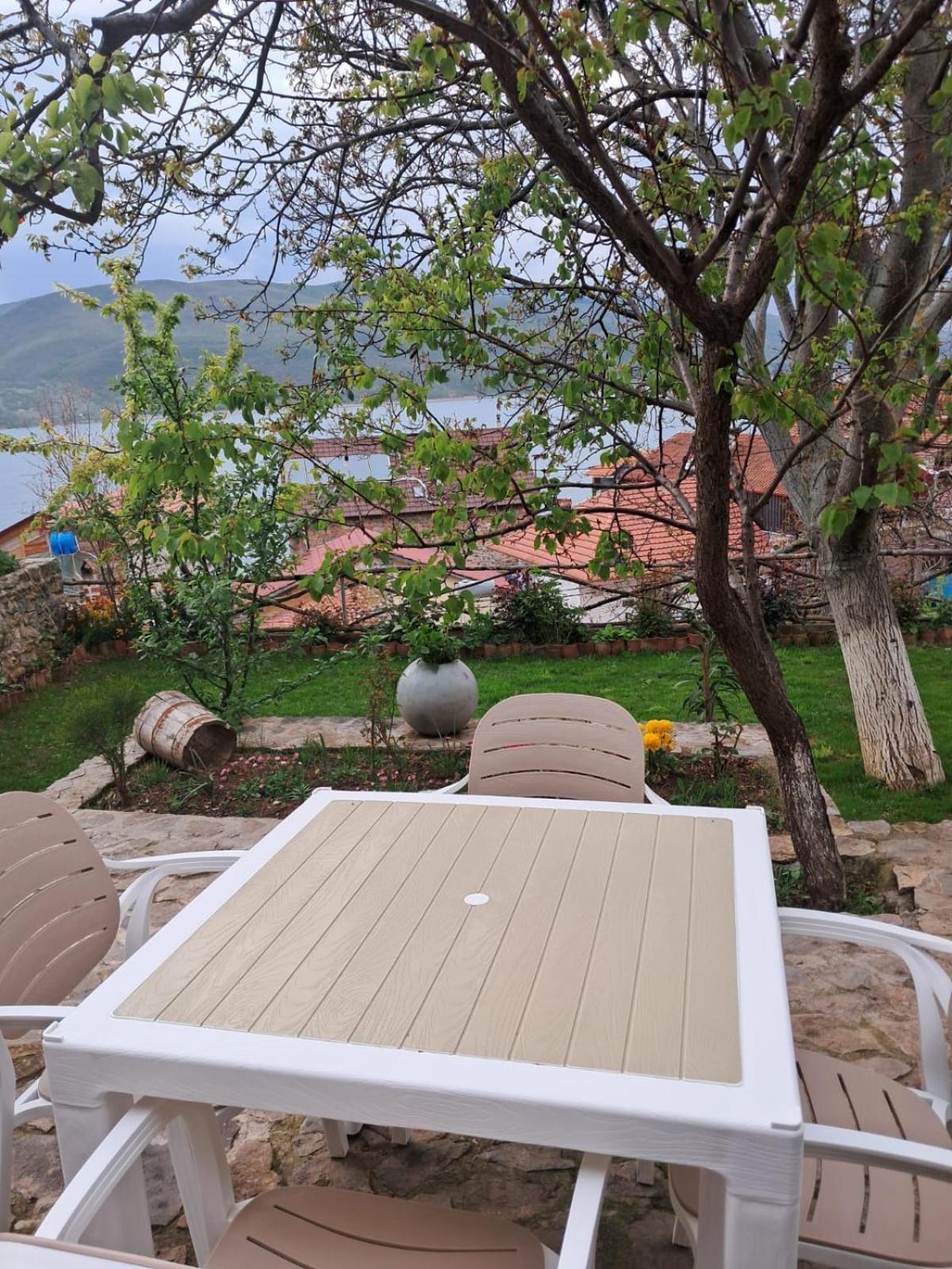 Roleo Guest House Lin Exterior foto
